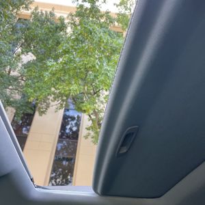 صورة 36 لـ 2018 Toyota HIGHLANDER XLE