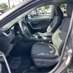 2024 Toyota RAV4 XLE — миниатюра 32