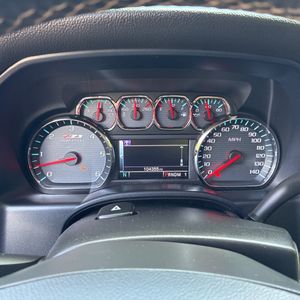 2015 Chevrolet SILVERADO 2500HD LT — миниатюра 39
