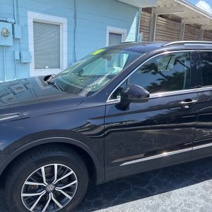 VOLKSWAGEN TIGUAN SE - 2