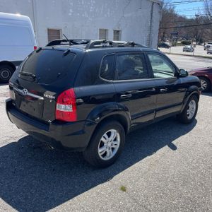 HYUNDAI TUCSON LIMITED V6 - 8