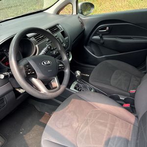 2013 KIA RIO 5-DOOR LX — миниатюра 29