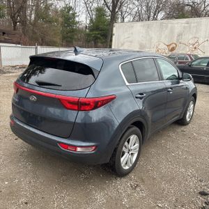 KIA SPORTAGE LX - 8
