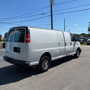CHEVROLET EXPRESS 2500 - 7