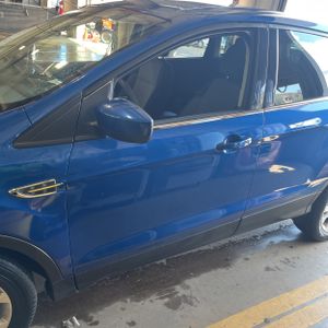 FORD ESCAPE SE - 4