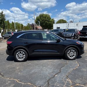 صورة 10 لـ 2021 FORD ESCAPE SE