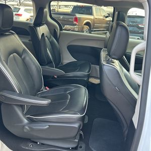 صورة 22 لـ 2022 Chrysler PACIFICA LIMITED