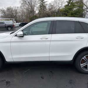 MERCEDES-BENZ GLC - 4