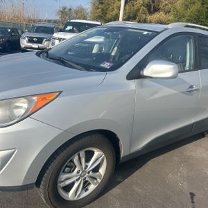 HYUNDAI TUCSON GLS - 2