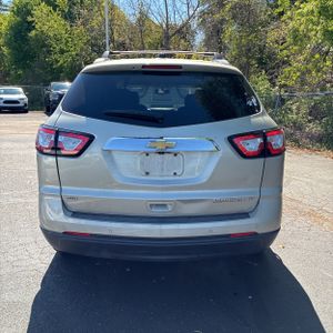 CHEVROLET TRAVERSE LT - 7