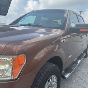 FORD F-150 XLT - 2