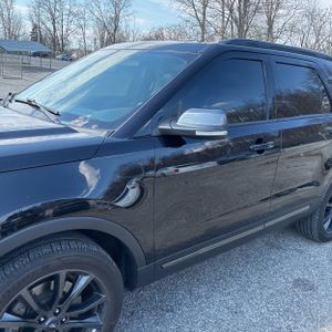 FORD EXPLORER XLT - 2