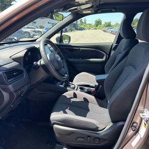 2025 Subaru FORESTER PREMIUM 缩略图 32