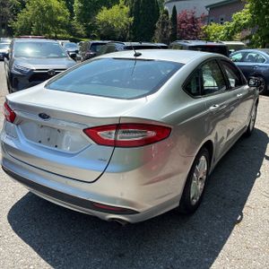 FORD FUSION SE - 8