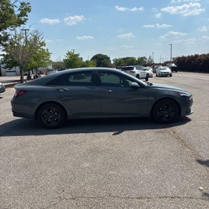 HYUNDAI ELANTRA SEL - 10