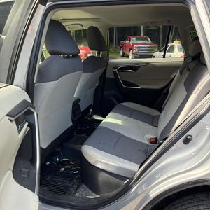 2019 Toyota RAV4 HYBRID XLE — фото 34