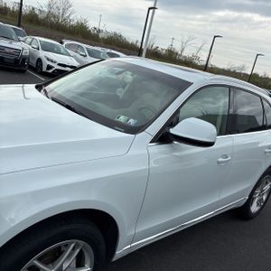 AUDI Q5 2.0T PREMIUM - 2