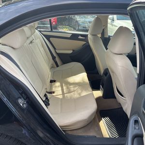 صورة 35 لـ 2011 Volkswagen JETTA SE