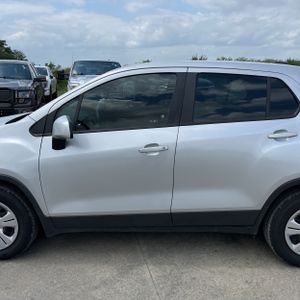 CHEVROLET TRAX LS - 4