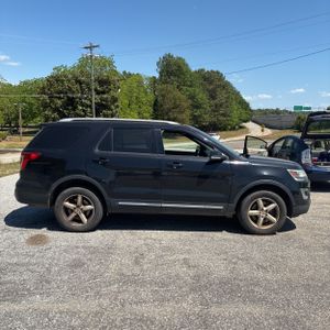 FORD EXPLORER XLT - 10