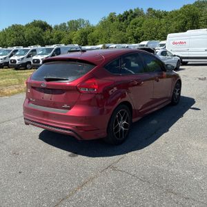 FORD FOCUS SE - 8