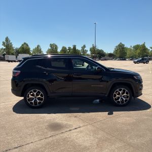 JEEP COMPASS LIMITED 4X4 - 10