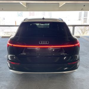 AUDI E-TRON PREMIUM QUATTRO - 7