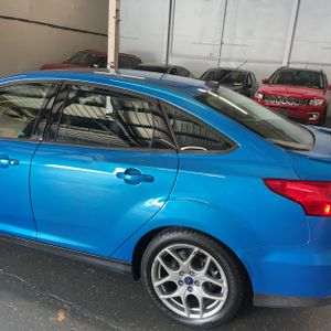 صورة 6 لـ 2015 FORD FOCUS SE