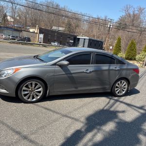 HYUNDAI SONATA SE - 3