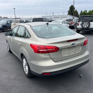 FORD FOCUS SE - 5