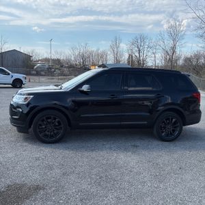 FORD EXPLORER XLT - 3