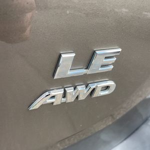 صورة 23 لـ 2015 Toyota RAV4 LE