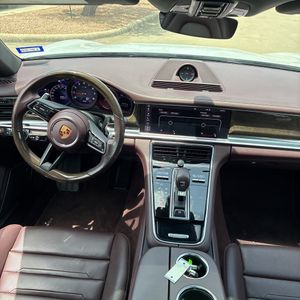 صورة مصغرة 36 لـ 2021 Porsche PANAMERA 4