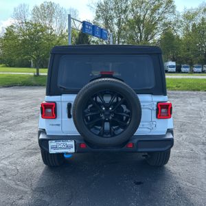 JEEP WRANGLER 4XE UNLIMITED SAHARA 4X4 - 7