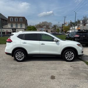 NISSAN ROGUE SV - 10