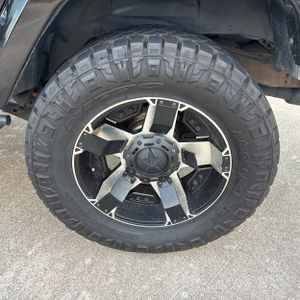 2015 JEEP WRANGLER UNLIMITED SAHARA — миниатюра 18