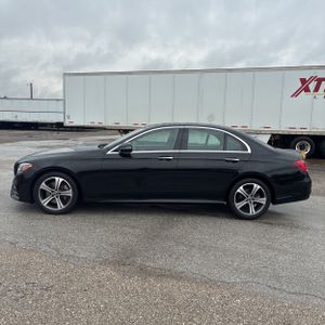 MERCEDES-BENZ E-CLASS - 3