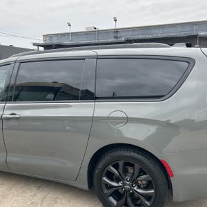 CHRYSLER PACIFICA LIMITED - 6