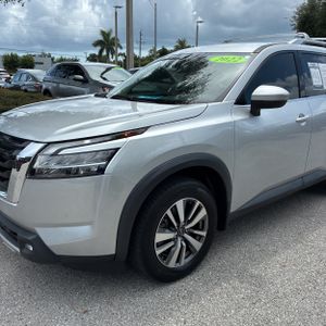 2022 Nissan PATHFINDER SL — фото 2