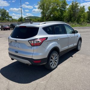 FORD ESCAPE TITANIUM - 8