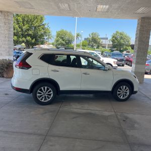 صورة 10 لـ 2019 Nissan ROGUE SV