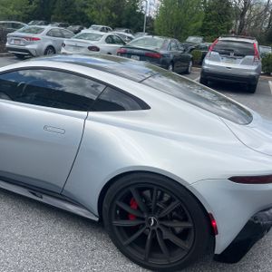 ASTON MARTIN VANTAGE BASE - 6