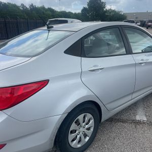 HYUNDAI ACCENT SE - 9