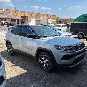 صورة 10 لـ 2024 JEEP COMPASS LIMITED