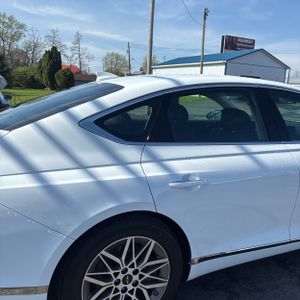 GENESIS G80 2.5T - 9