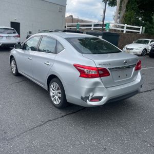 2018 Nissan SENTRA S 照片 5