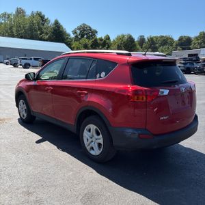 2015 Toyota RAV4 LE — фото 5