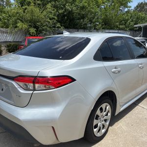 2023 Toyota COROLLA LE photo 9