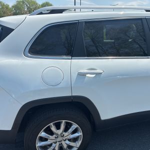 JEEP CHEROKEE LIMITED - 9