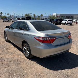 2015 Toyota CAMRY SE photo 5